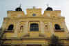 fronton.JPG (23822 bytes)